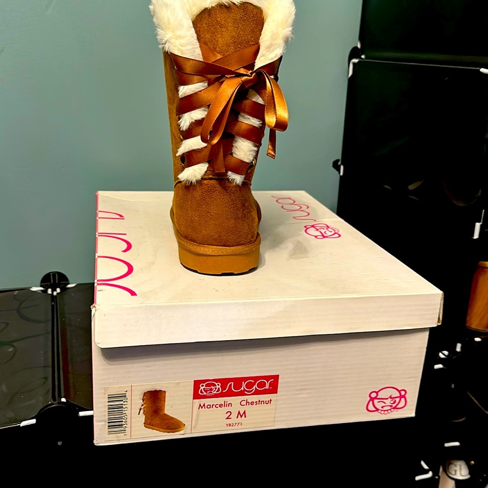 Sugar Girls Marcelin Boots in Chestnut